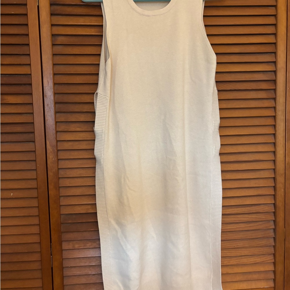 Elegant Sleeveless Cream Midi Dress